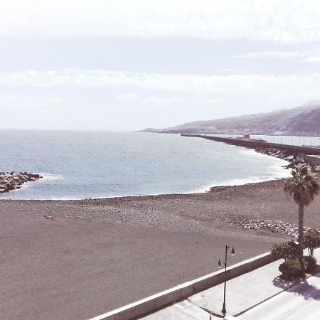 サンタ・クルス・デ・ラ・パルマ スペインAvenida Maritimaアパートメント エクステリア 写真
